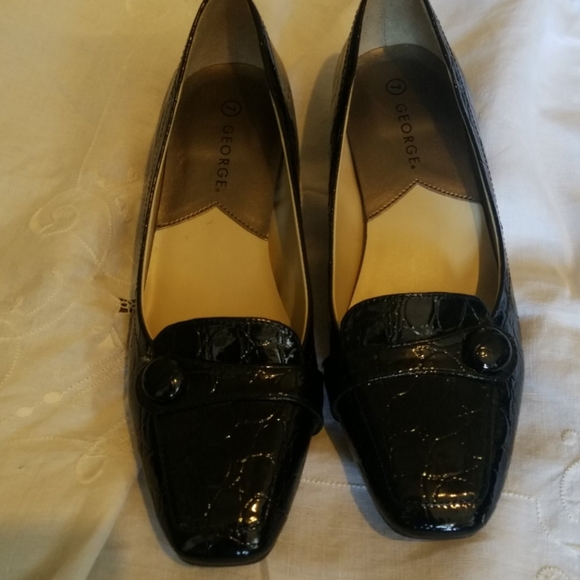 Shoes - Picture 1 of 5